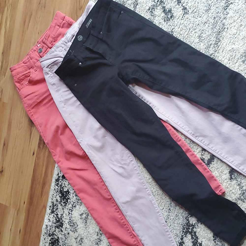 Jeans so jeggings. Price is per each one.